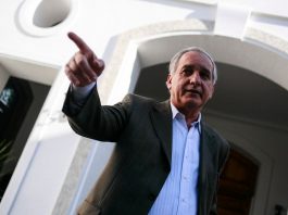 Embajador de Venezuela en Chile: “Convocar a sus seguidores a marchar e irse en volandas a guarecerse en una embajada es un hecho muy patético”