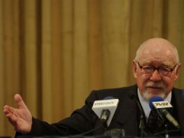 Gobierno realiza acto en homenaje a Sergio Onofre Jarpa en La Moneda