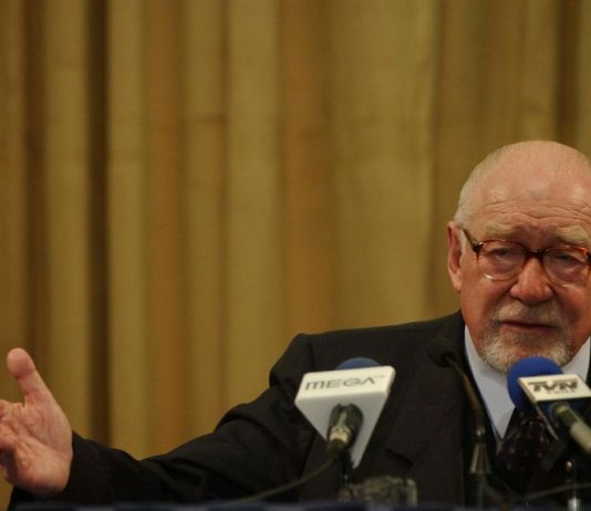 Gobierno realiza acto en homenaje a Sergio Onofre Jarpa en La Moneda