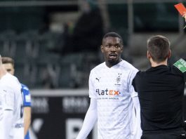 Marcus Thuram suspendido seis partidos por escupir a un rival: también recibió multa económica