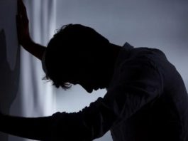 Experta alerta por ’fatiga pandémica’ en adolescentes: “Puede venir una Cuarta Ola de Salud Mental”