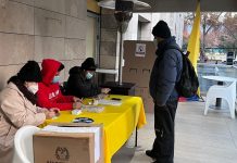 Colombianos en el exterior participan en la quinta jornada de la segunda vuelta de las elecciones presidenciales