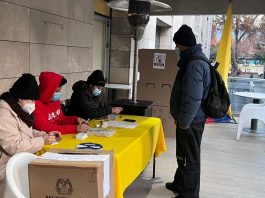 Colombianos en el exterior participan en la quinta jornada de la segunda vuelta de las elecciones presidenciales