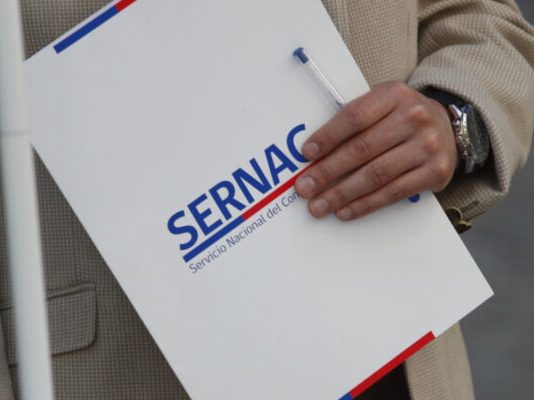 Sernac presenta demanda contra dos financieras por “cobrar ilegalmente” a clientes “hipervulnerables” Foto: Francisco Paredes | Agencia UNO